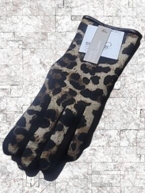 NWT WOMEN'S T.P.O. CHEETAH SMART TOUCH GLOVES